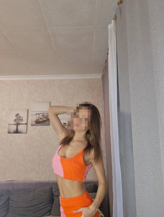 Девушка массажистка Вика, салон Вика