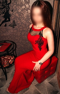 Девушка массажистка Алекса, салон Relax massage