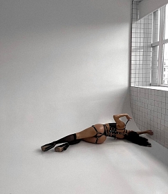 Девушка массажистка Кристина, салон Trinity-spa