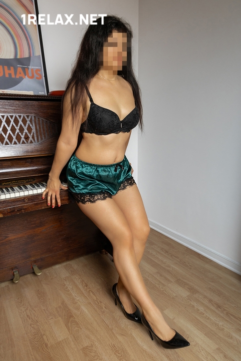 Девушка массажистка Алиса, салон Легенда фото №2