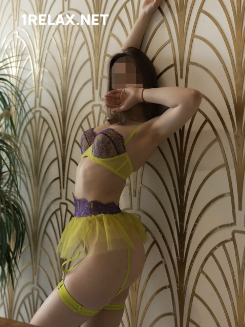 Девушка массажистка Глория, салон Podium фото №4