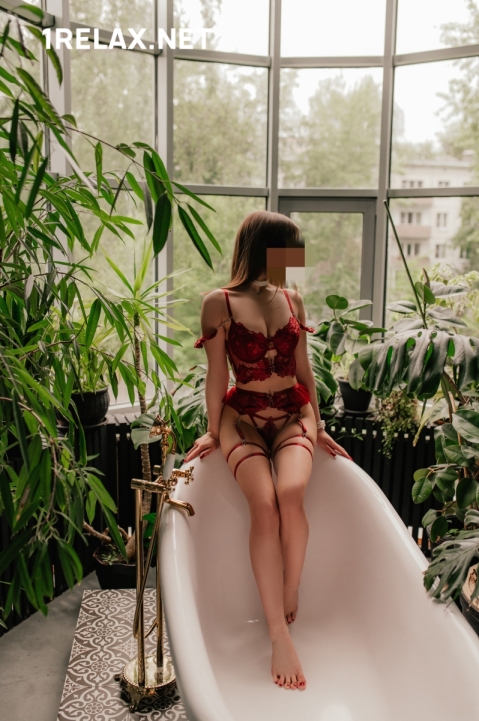 Девушка массажистка Дженифер, салон Soho spa фото №3