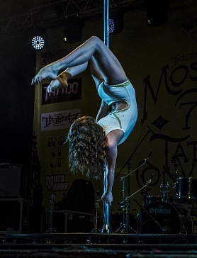 Девушка массажистка Даша, салон Индиана