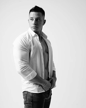 Девушка массажистка Семен, салон Ladies massage