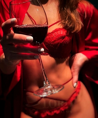 Девушка массажистка Милена, салон Mens-Club