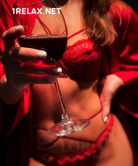 Девушка массажистка Милена, салон Mens-Club фото №1