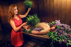 Девушка массажистка Алиса, салон RelaxEro