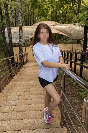Девушка массажистка Алина, салон Антуриум